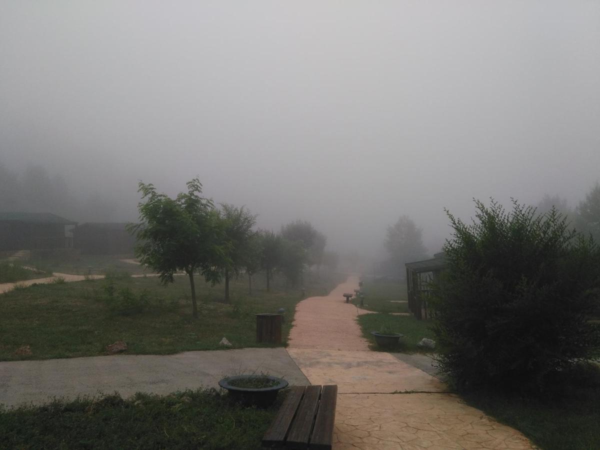 Cabanas De Javalambre Camarena de la Sierra Esterno foto